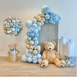 Фотозона два медведя